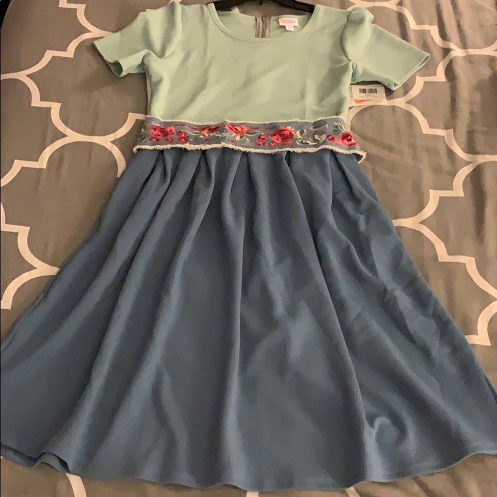 Amelia- no belt